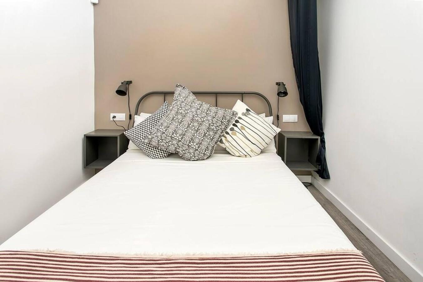 Апартаменти Cozy&New With Terrace Л'Успіталет-да-Любрагат Екстер'єр фото