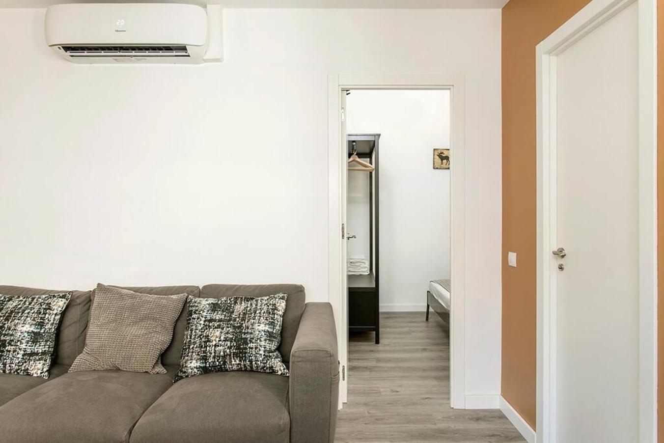 Апартаменти Cozy&New With Terrace Л'Успіталет-да-Любрагат Екстер'єр фото